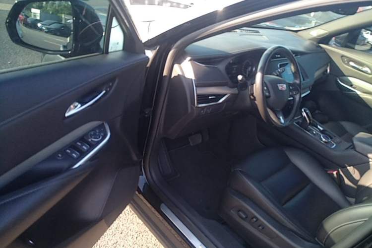 Used Cadillac XT4 2020 28T Two-Wheel-Drive Leading Version Driver Seat