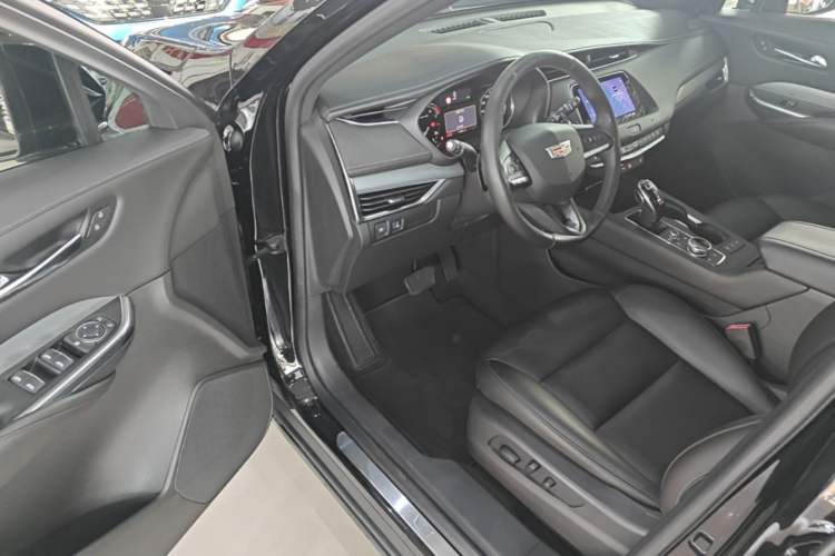 Used Cadillac XT4 2020 Revised Version 28T Two-Wheel Drive Leading Edition Driver Seat