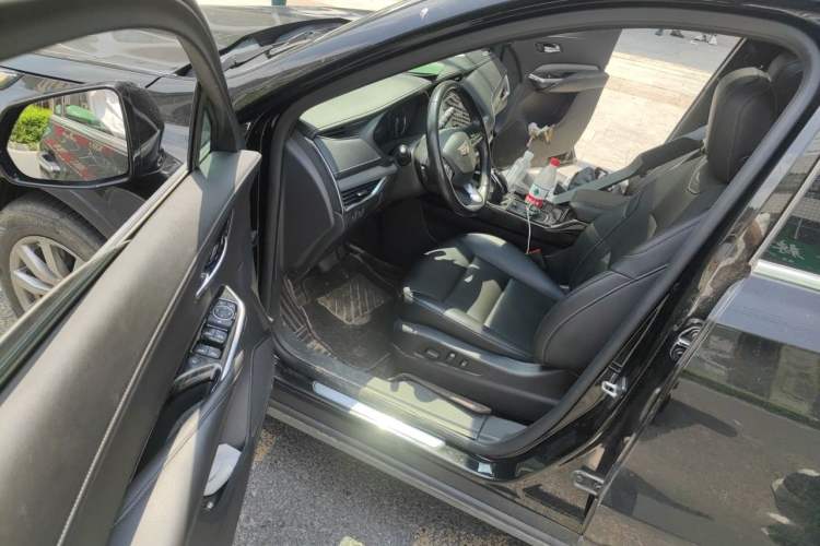 Used Cadillac XT4 2020 28T Two-Wheel-Drive Leading Version Driver Seat