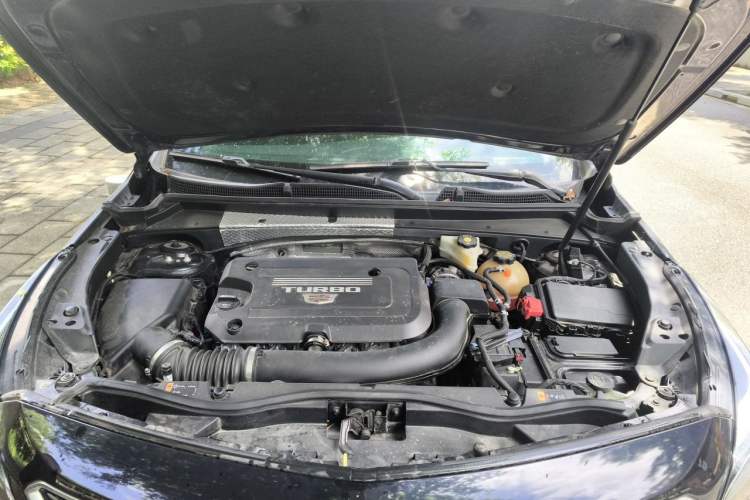 Used Cadillac XT4 2020 Revised Version 28T Two-Wheel Drive Leading Edition Engine Bay