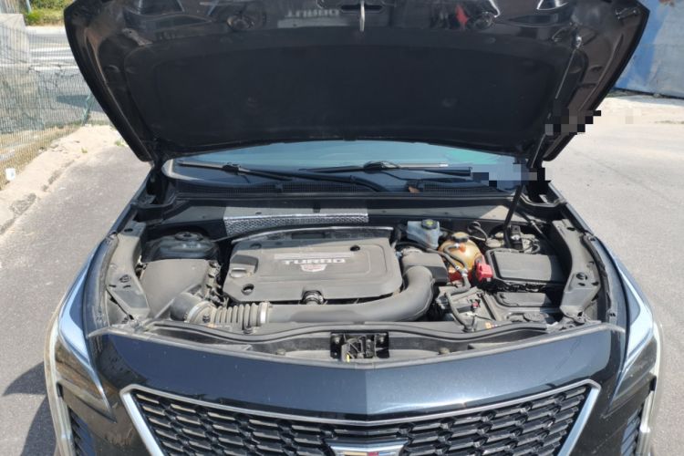 Used Cadillac XT4 2020 28T Two-Wheel-Drive Leading Version Engine Bay