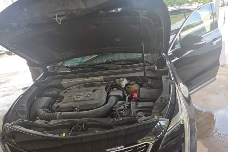 Used Cadillac XT4 2020 28T Two-Wheel-Drive Leading Version Engine Bay