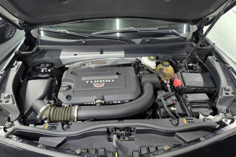 Used Cadillac XT4 2020 28T Two-Wheel-Drive Leading Version Engine Bay