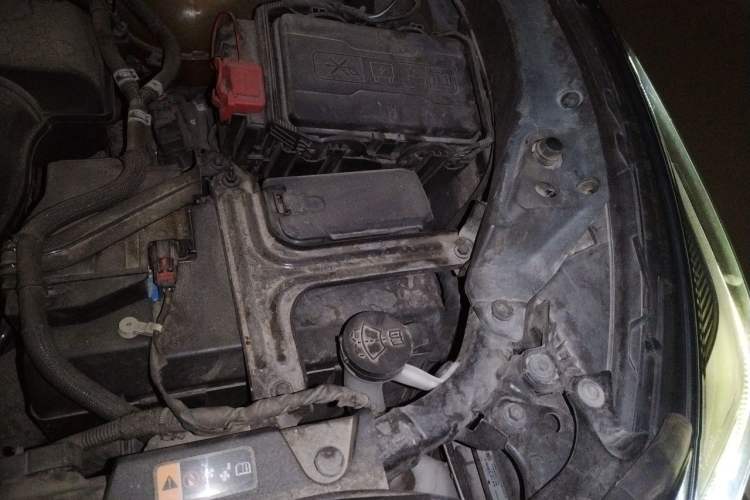 Used Cadillac XT4 2020 Revised Version 28T Two-Wheel Drive Tech Edition Engine Bay Left