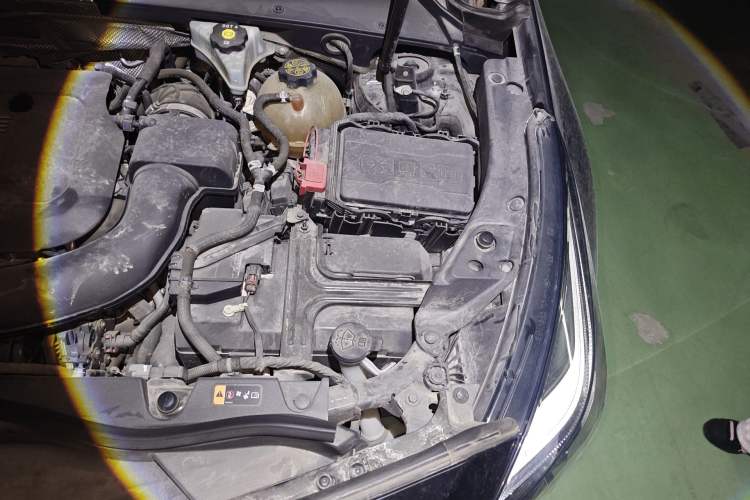 Used Cadillac XT4 2020 Revised Version 28T Two-Wheel Drive Tech Edition Engine Bay Left