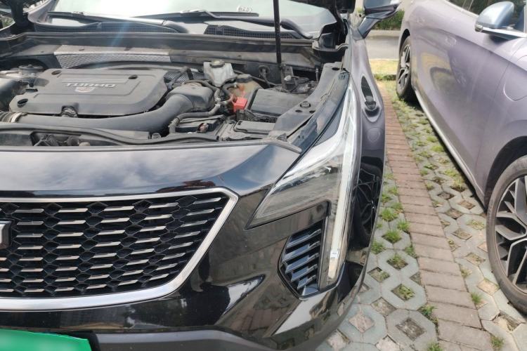 Used Cadillac XT4 2020 28T Two-Wheel-Drive Leading Version Engine Bay Left