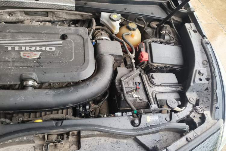 Used Cadillac XT4 2020 28T Two-Wheel-Drive Leading Version Engine Bay Left