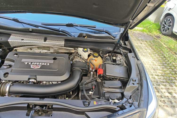 Used Cadillac XT4 2020 Revised Version 28T Two-Wheel Drive Leading Edition Engine Bay Left
