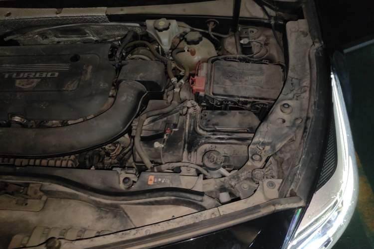 Used Cadillac XT4 2020 28T Two-Wheel-Drive Leading Version Engine Bay Left