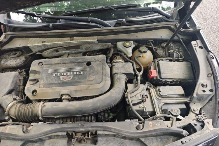 Used Cadillac XT4 2020 28T Two-Wheel Drive Tech Version Engine Bay Left