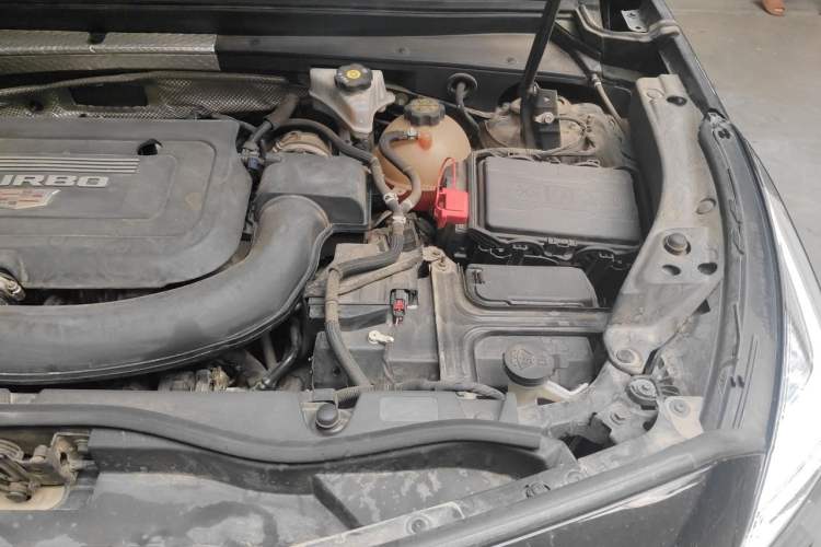 Used Cadillac XT4 2020 Revised Version 28T Two-Wheel Drive Leading Edition Engine Bay Left