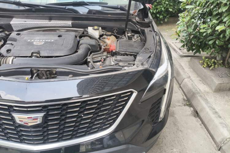 Used Cadillac XT4 2020 Revised Version 28T Two-Wheel Drive Leading Edition Engine Bay Left