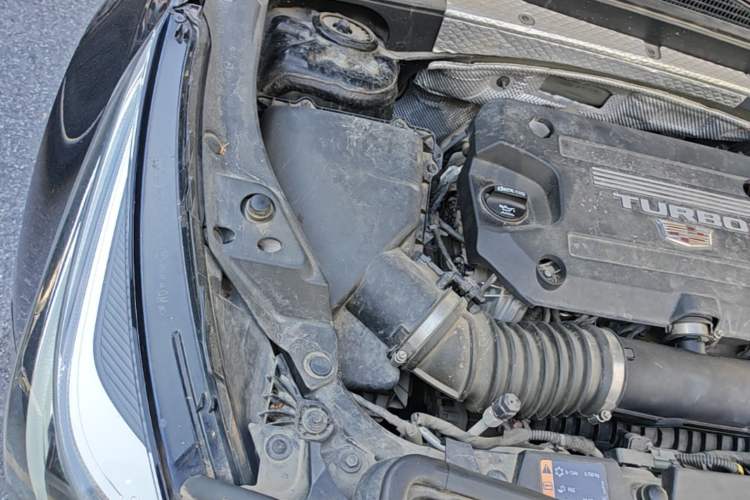 Used Cadillac XT4 2020 Revised Version 28T Two-Wheel Drive Tech Edition Engine Bay Right