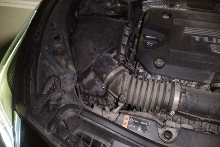 Used Cadillac XT4 2020 Revised Version 28T Two-Wheel Drive Tech Edition Engine Bay Right