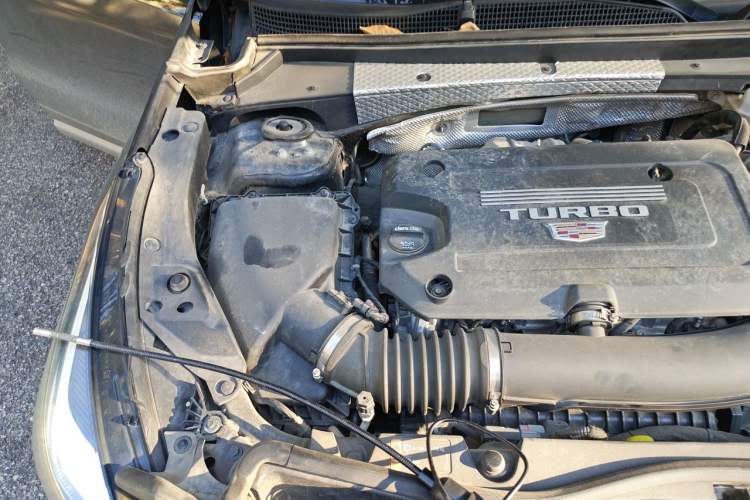 Used Cadillac XT4 2020 28T Two-Wheel-Drive Leading Version Engine Bay Right