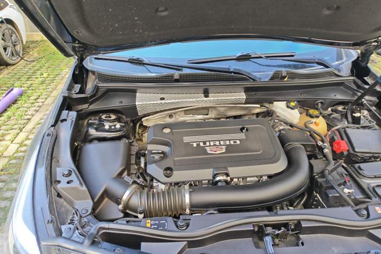 Used Cadillac XT4 2020 Revised Version 28T Two-Wheel Drive Leading Edition Engine Bay Right