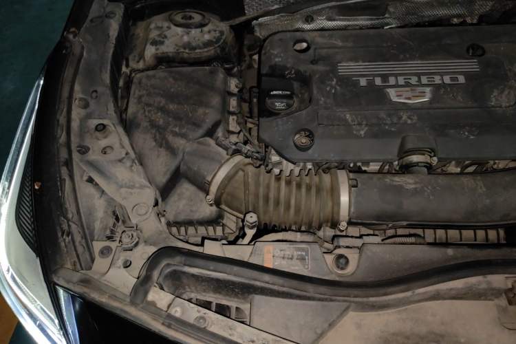 Used Cadillac XT4 2020 28T Two-Wheel-Drive Leading Version Engine Bay Right