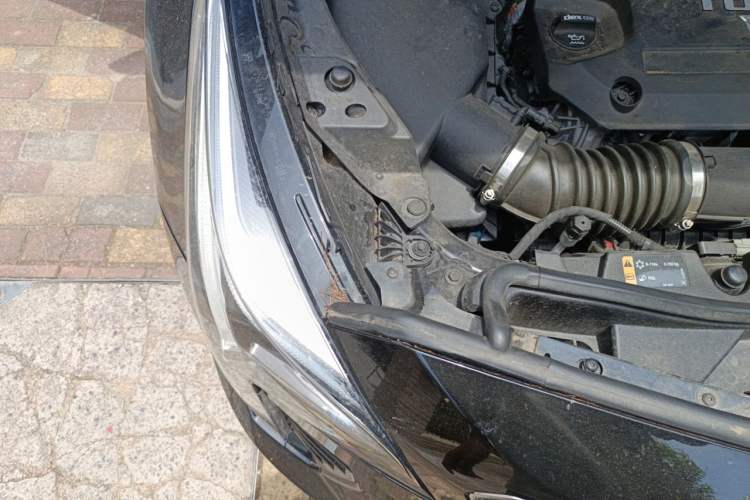Used Cadillac XT4 2020 Revised Version 28T Two-Wheel Drive Tech Edition Engine Bay Right