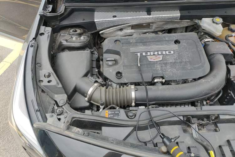 Used Cadillac XT4 2020 28T Two-Wheel-Drive Leading Version Engine Bay Right