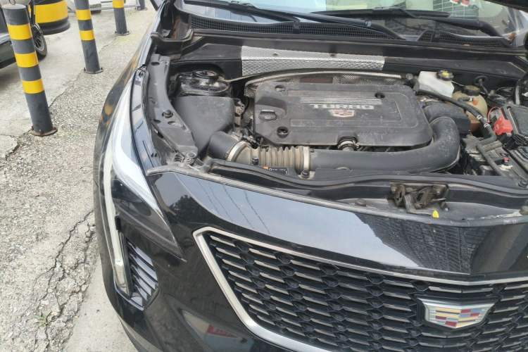Used Cadillac XT4 2020 Revised Version 28T Two-Wheel Drive Leading Edition Engine Bay Right