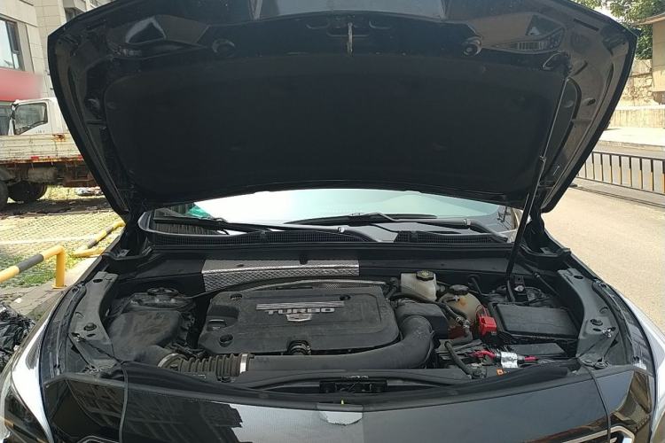 Used Cadillac XT4 2020 Revised Version 28T Two-Wheel Drive Tech Edition Engine Bay