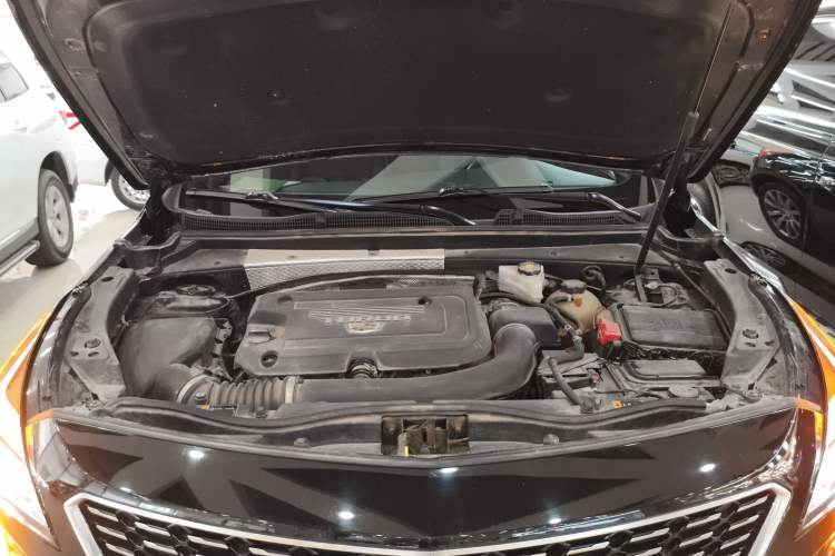 Used Cadillac XT4 2020 Revised Version 28T Two-Wheel Drive Leading Edition Engine Bay