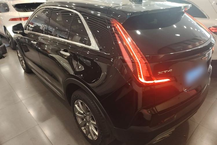 Used Cadillac XT4 2020 28T Two-Wheel-Drive Leading Version Exterior 2