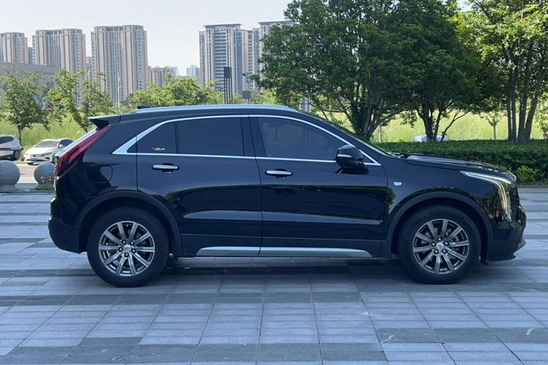 Used Cadillac XT4 2020 Revised Version 28T Two-Wheel Drive Luxury Edition Exterior 2