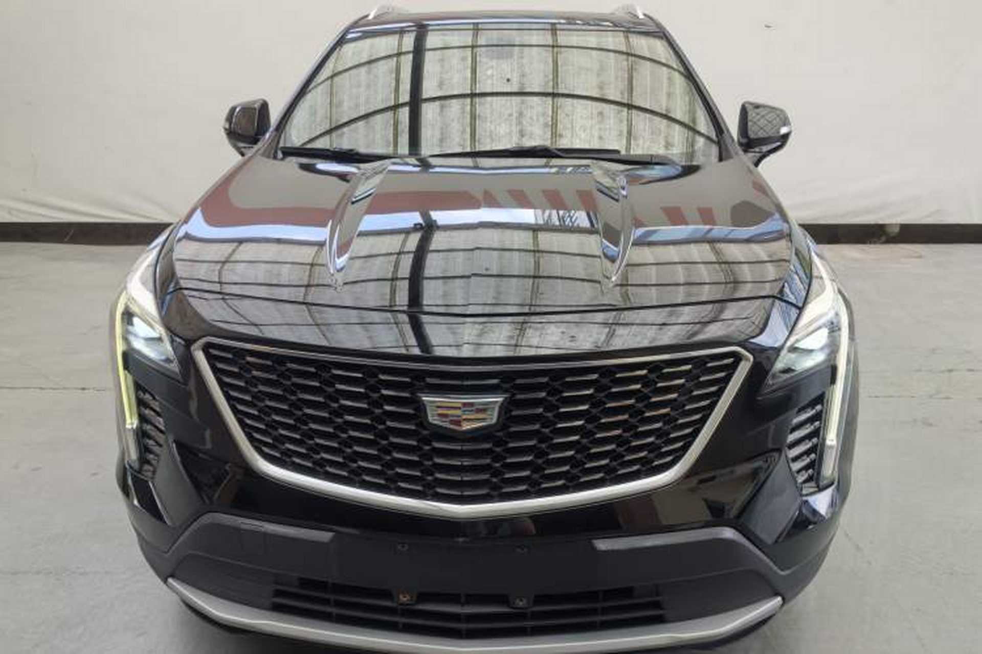Used Cadillac XT4 2020 28T Two-Wheel-Drive Leading Version Exterior 3