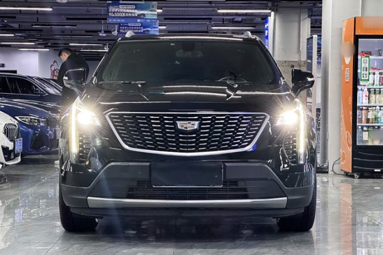 Used Cadillac XT4 2020 28T Two-Wheel-Drive Leading Version Exterior 3