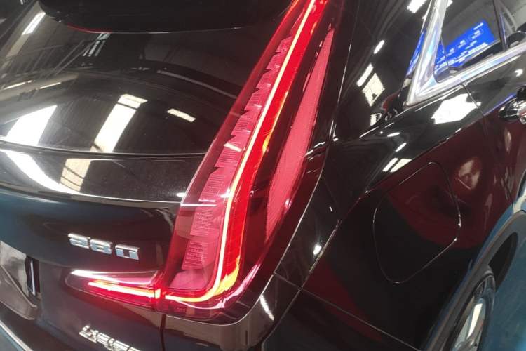 Used Cadillac XT4 2020 Revised Version 28T Two-Wheel Drive Leading Edition Exterior 3