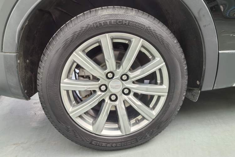 Used Cadillac XT4 2020 28T Two-Wheel-Drive Leading Version Exterior 4