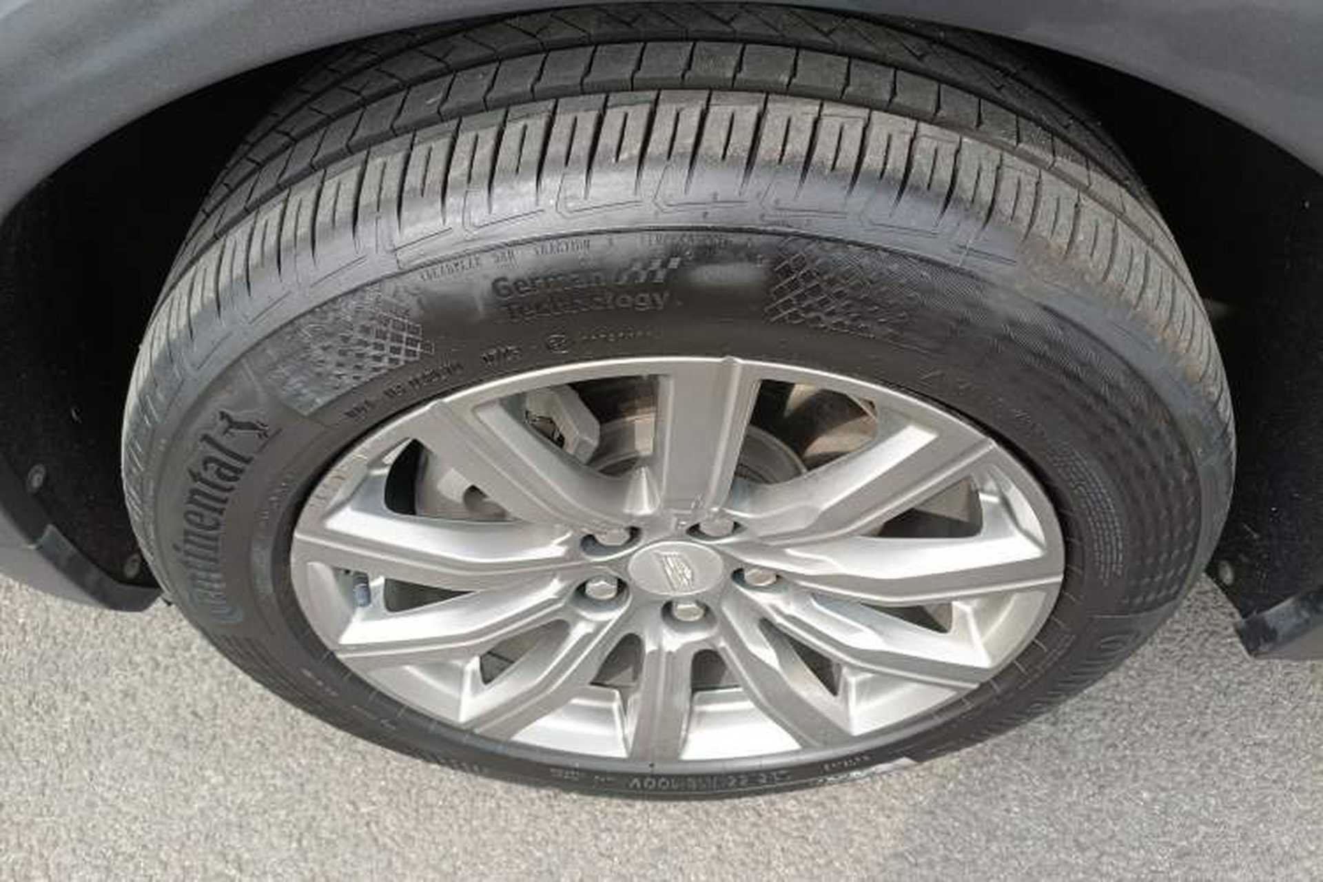 Used Cadillac XT4 2020 28T Two-Wheel-Drive Leading Version Exterior 4