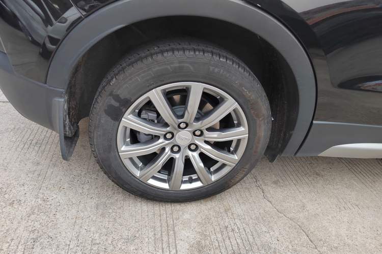 Used Cadillac XT4 2020 Revised Version 28T Two-Wheel Drive Leading Edition Exterior 5