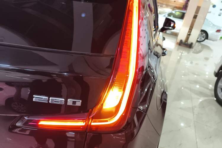 Used Cadillac XT4 2020 Revised Version 28T Two-Wheel Drive Leading Edition Exterior 6