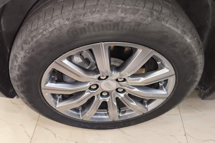 Used Cadillac XT4 2020 Revised Version 28T Two-Wheel Drive Leading Edition Exterior 7