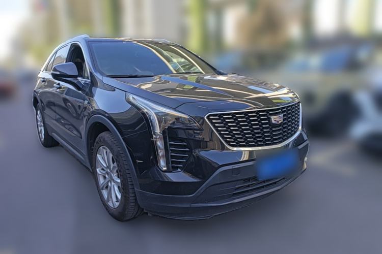 Used Cadillac XT4 2020 Revised Version 28T Two-Wheel Drive Tech Edition Front Right 45 Deg