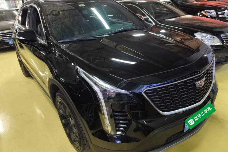 Used Cadillac XT4 2020 Revised Version 28T Two-Wheel Drive Luxury Edition Front Right 45 Deg