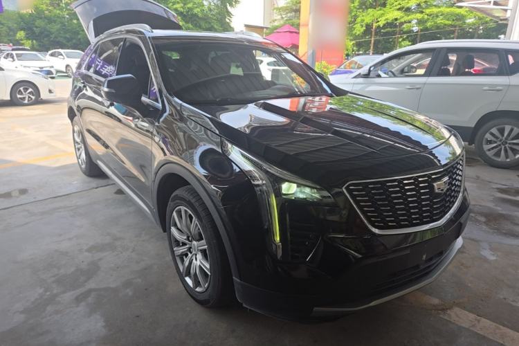 Used Cadillac XT4 2020 28T Two-Wheel-Drive Leading Version Front Right 45 Deg