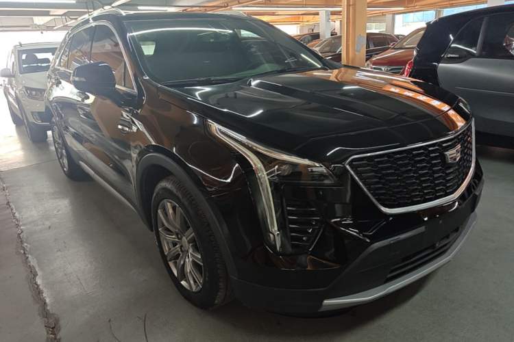 Used Cadillac XT4 2020 28T Two-Wheel-Drive Leading Version Front Right 45 Deg