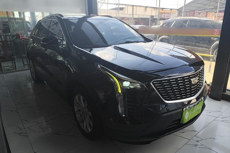 Used Cadillac XT4 2020 Revised Version 28T Two-Wheel Drive Tech Edition Front Right 45 Deg