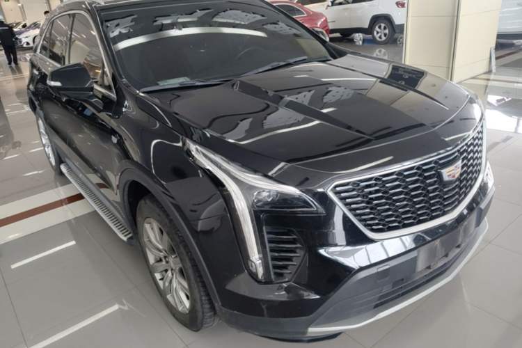 Used Cadillac XT4 2020 Revised Version 28T Two-Wheel Drive Luxury Edition Front Right 45 Deg