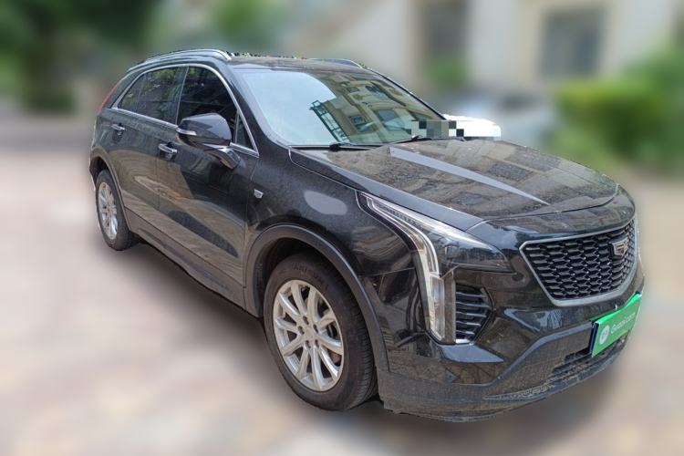 Used Cadillac XT4 2020 Revised Version 28T Two-Wheel Drive Tech Edition Front Right 45 Deg