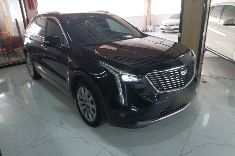 Used Cadillac XT4 2020 Revised Version 28T Two-Wheel Drive Leading Edition Front Right 45 Deg