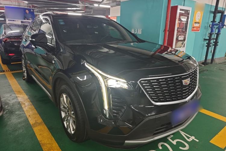 Used Cadillac XT4 2020 28T Two-Wheel-Drive Leading Version Front Right 45 Deg