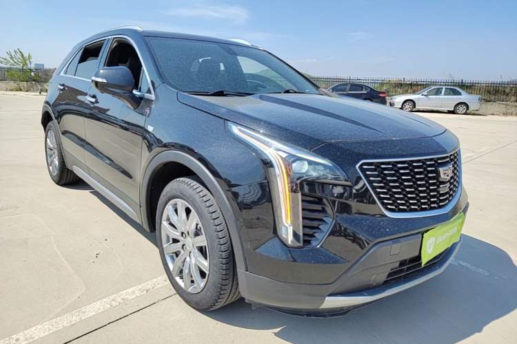 Used Cadillac XT4 2020 28T Two-Wheel-Drive Leading Version Front Right 45 Deg