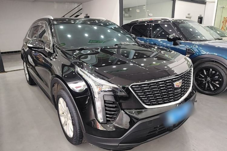 Used Cadillac XT4 2020 Revised Version 28T Two-Wheel Drive Tech Edition Front Right 45 Deg