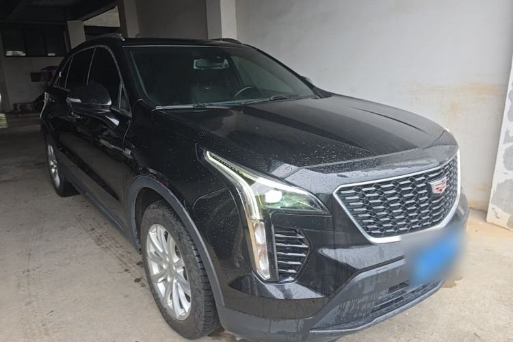 Used Cadillac XT4 2020 Revised Version 28T Two-Wheel Drive Tech Edition Front Right 45 Deg