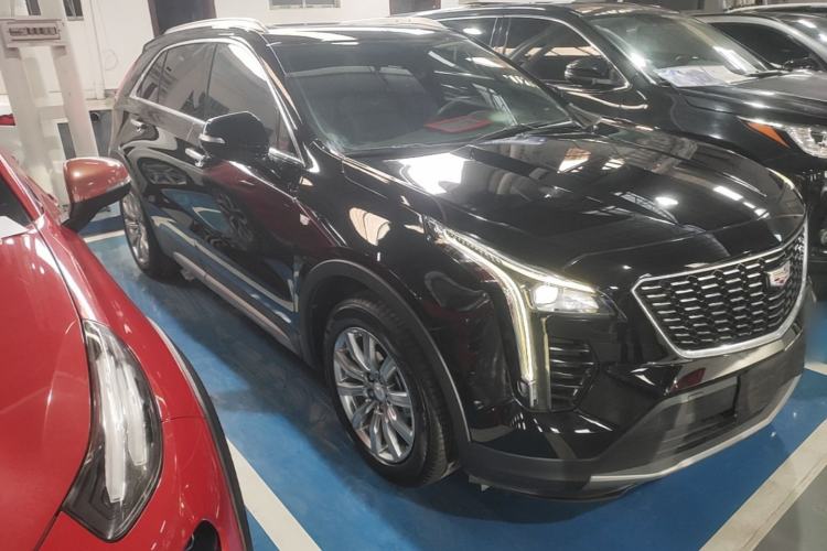 Used Cadillac XT4 2020 Revised Version 28T Two-Wheel Drive Leading Edition Front Right 45 Deg