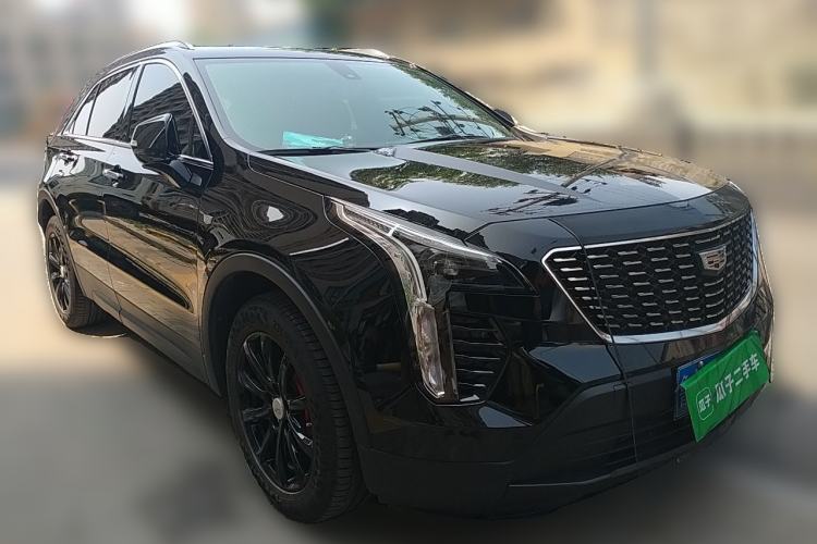 Used Cadillac XT4 2020 Revised Version 28T Two-Wheel Drive Tech Edition Front Right 45 Deg